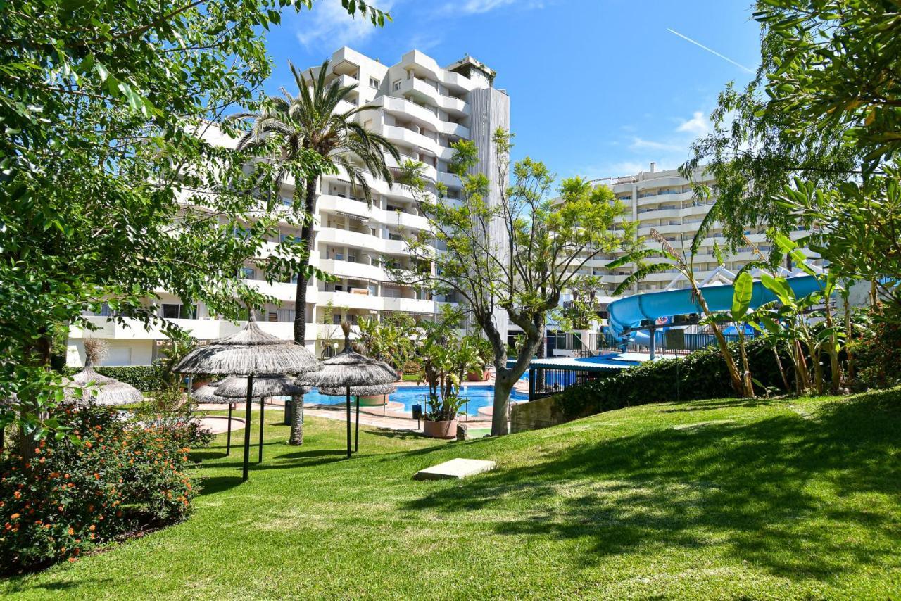 Benal Beach, Luxury Sea & Mountain View Beachside 1 Bedroom Apartment Бенальмадена Екстер'єр фото